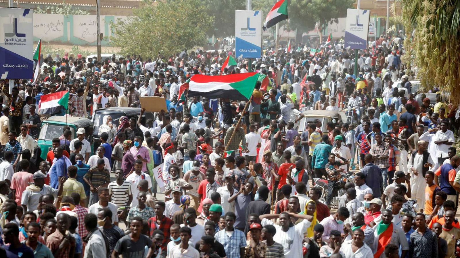 المظاهرات الرافضة للاتفاق بين البرهان وحمدوك