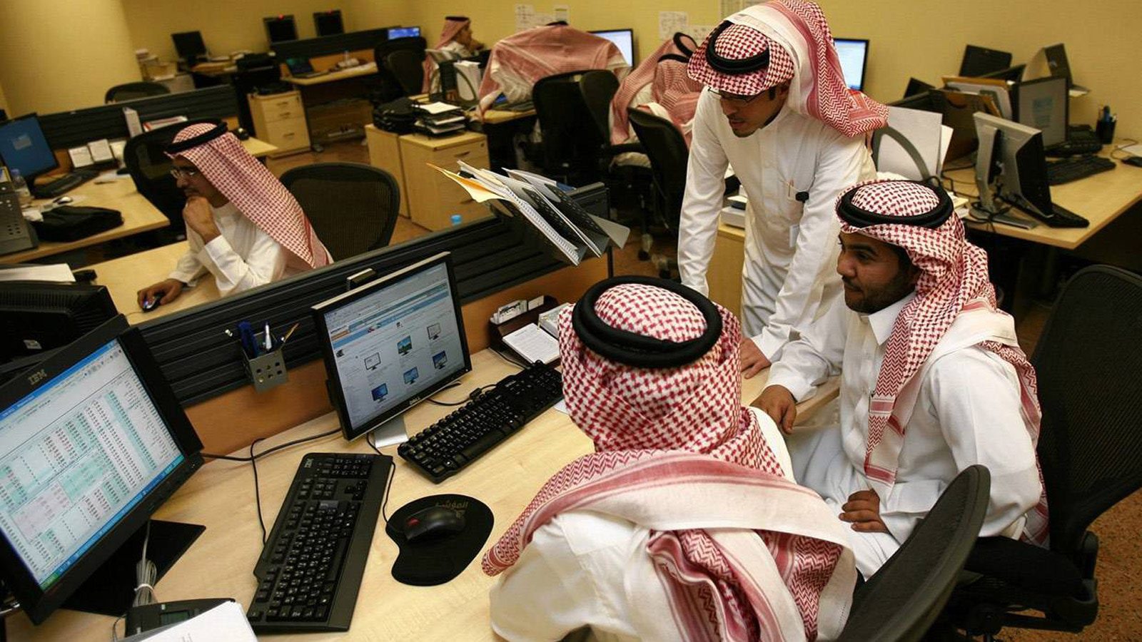 الموارد البشرية توطن مهنًا