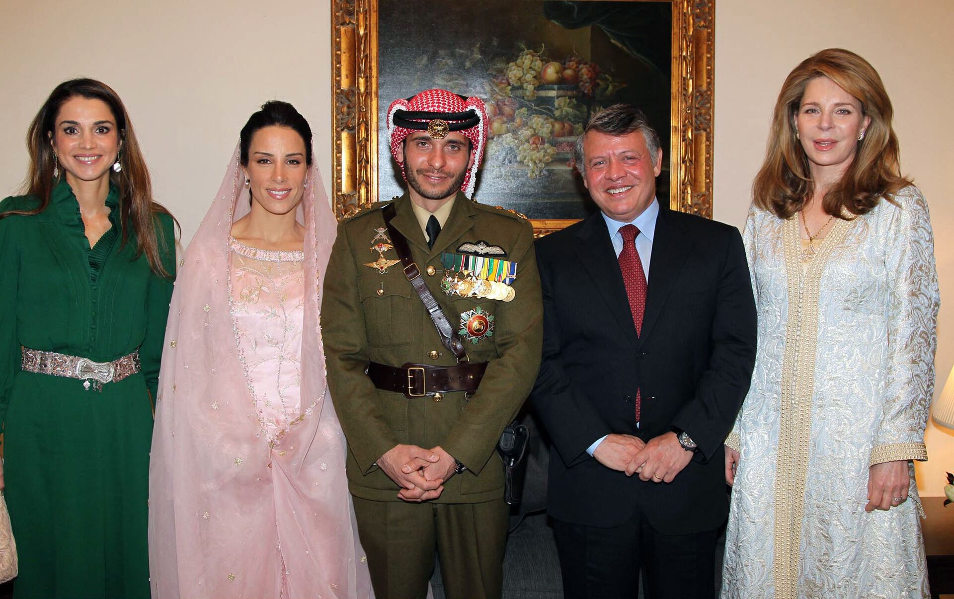 والدة الأمير حمزة