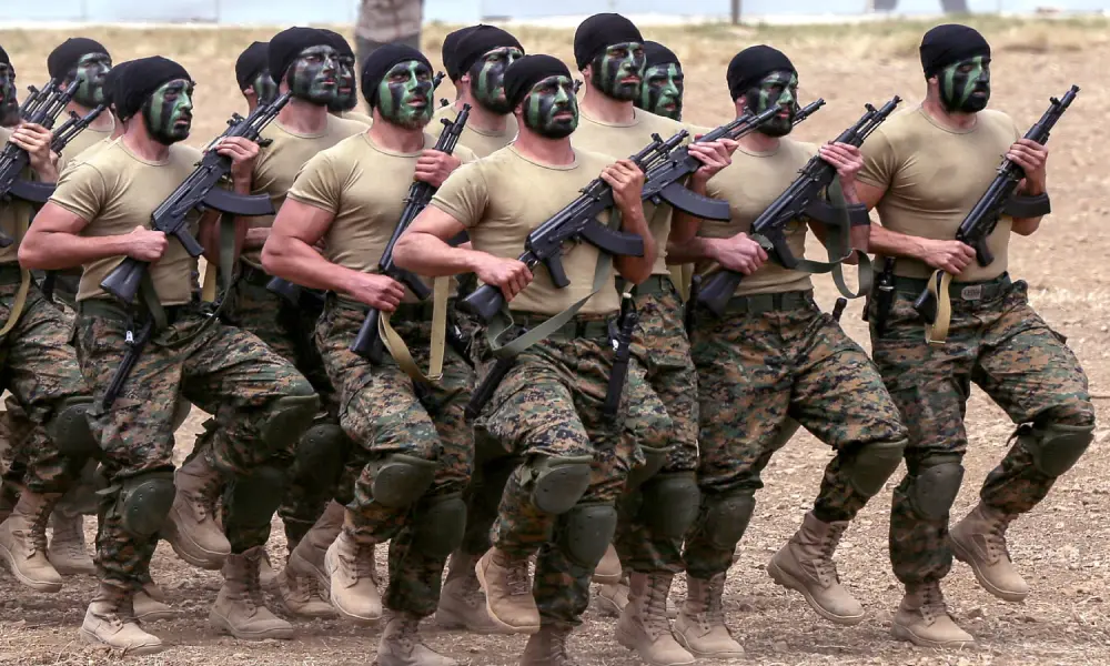 لماذا يصر حزب الله على الاحتفاظ بترسانته رغم الضغوط الدولية والانهيار الاقتصادي؟ 