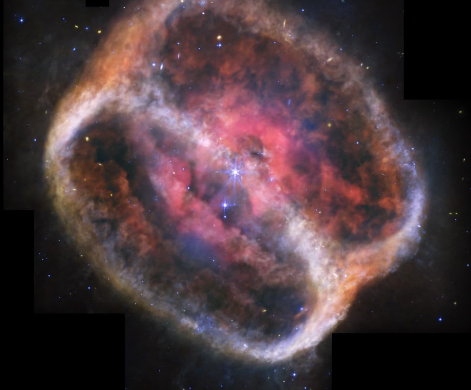 أروع صور الفضاء في 2025.. مجرات، سدم، وثقوب سوداء تكشف جمال الكون بتفاصيل مذهلة! 