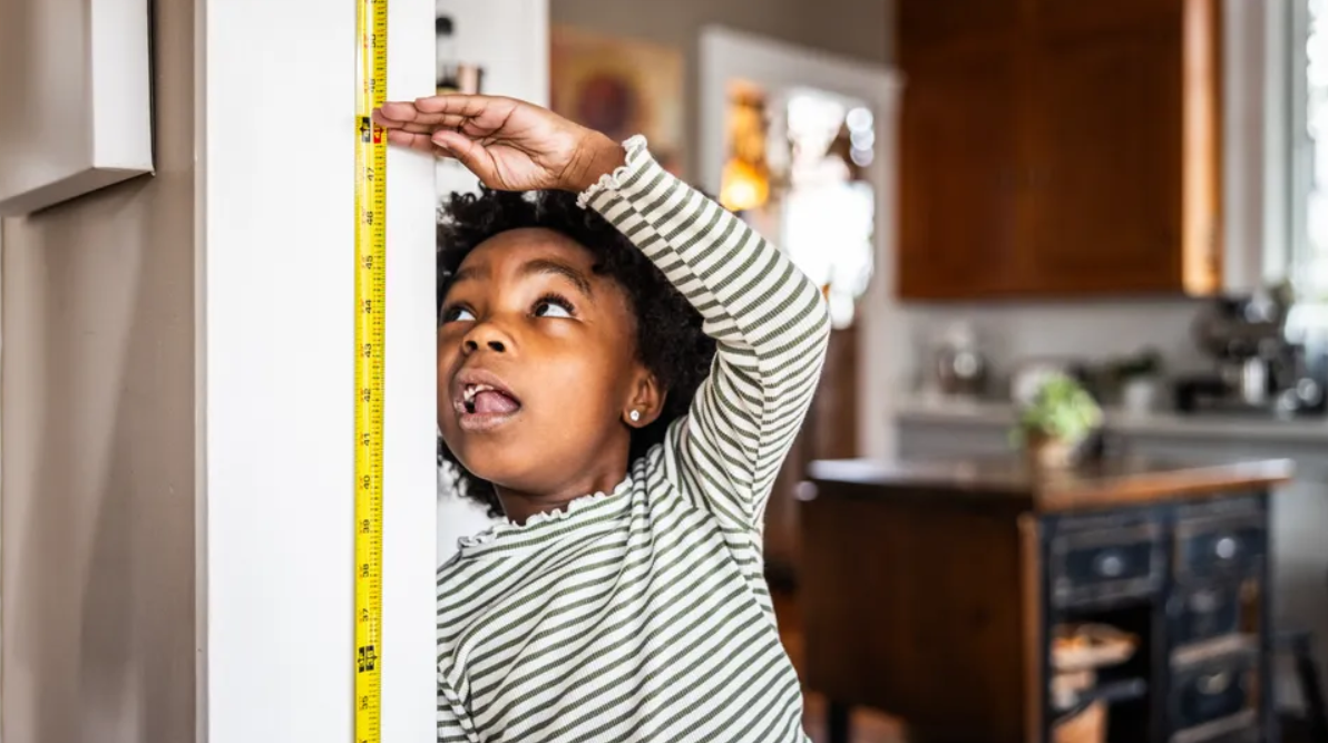 سن المراهقة ثاني أسرع فترة نمو بحياة الإنسان.. فما هي المرحلة الأسرع على الإطلاق؟ 