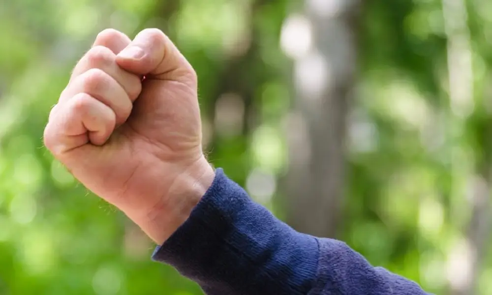 قوة القبضة ليست مجرد اختبار عضلي بسيط، بل هي مؤشر شامل للصحة العامة وطول العمر وجودة الحياة 