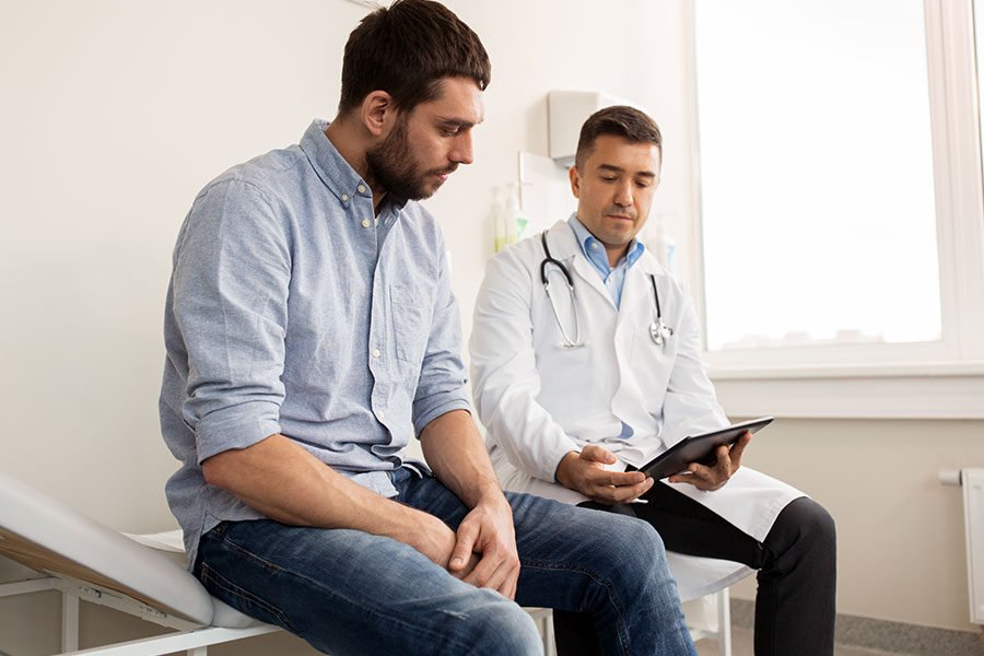 مع التقدم في العمر، يفقد بعض الرجال كروموسوم Y في خلاياهم ودراسات تربط ذلك بزيادة مخاطر الأمراض وتقليص متوسط العمر. 