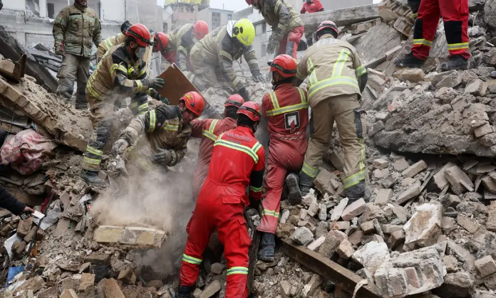 أطلقت إيران تهديدات تستهدف المواقع الترفيهية والسياحية في جميع أنحاء العالم، مؤكدة استمرارها في تصنيع الصواريخ #ماذا_بعد 