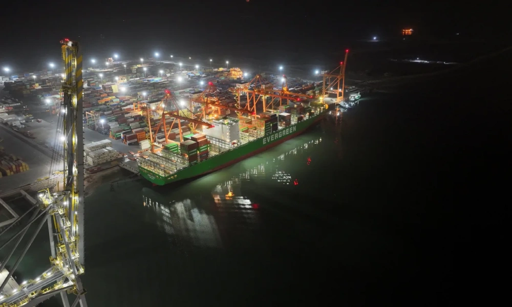 بينما يرتجف العالم من تجاوز سعر برميل النفط حاجز الـ 100 دولار، تبدو الصين في مأمن نسبي، فما الأسباب؟ 