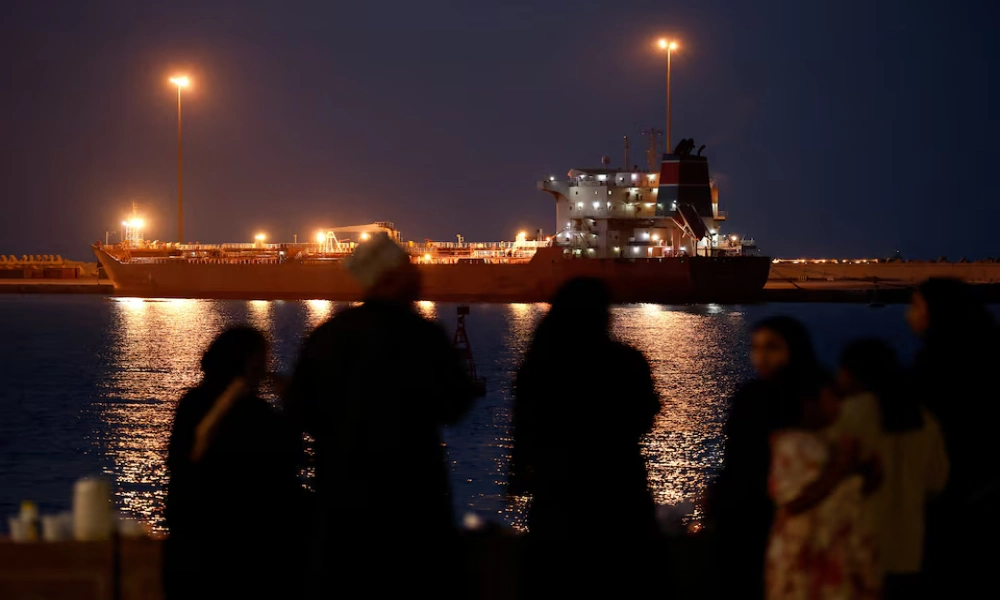 تحالف دولي أم استنزاف عسكري.. لماذا يواجه ترامب عقبات في تأمين أهم ممر مائي بالعالم؟ 