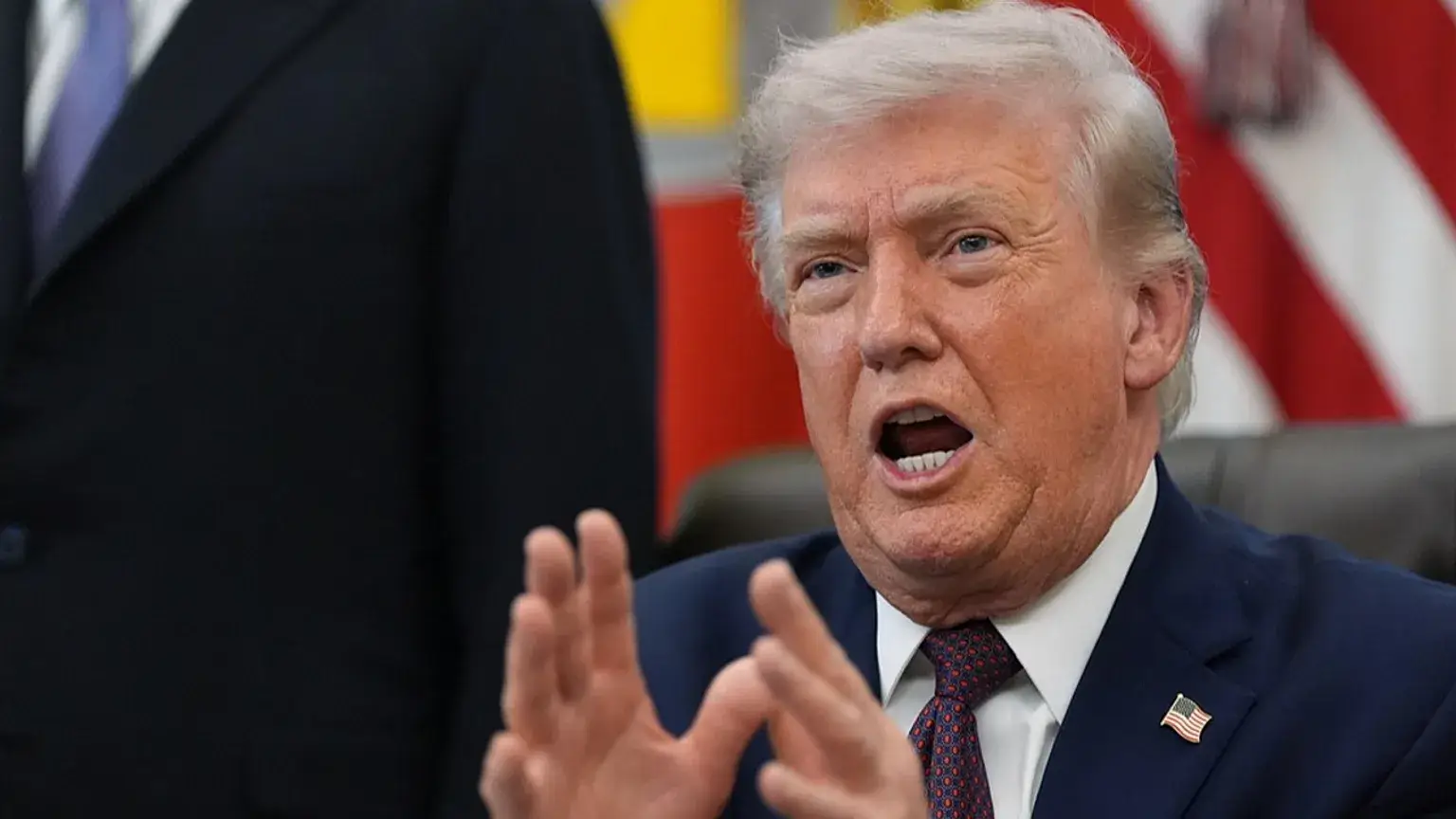 أصيب بالجنون".. محامي سابق في البيت الأبيض يشكك في سلامة ترامب العقلية ويصف تصرفاته الأخيرة بأنها مؤشرات على تدهور حالته 